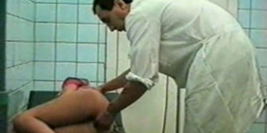 Порно Клизма В Больнице