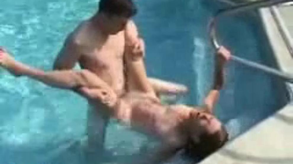 Guy fucked in pool