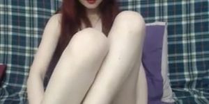 Redhead loves the Lovense Lush and shows feet