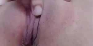 Rubbing pussy until cum