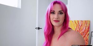 Curvy MILF stepmom Siri Dahl could do hardcore porn as well with stepson