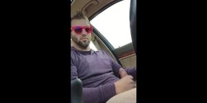 Str8 pink men play in the car again