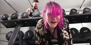 This tranny gym scene is so fucking silly yet hot as fuck