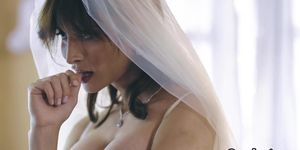 Transgender bride Korra Del Rio fucked pretty Lola Fae