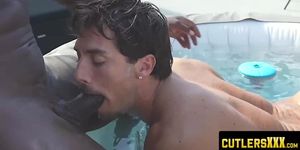 Fucking in the pool while making beefy King Bryce wet by swallowing his gigantic cock