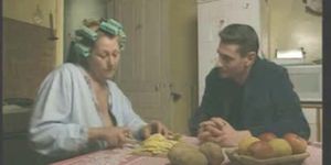 mature wife gives blow job to soninlaw kitchen