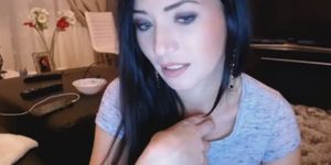 Tight Emo Girl Loves to Cum on Cam
