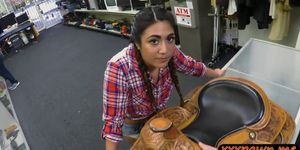 Texas cowgirl anal fucked by pawn dude in the backroom