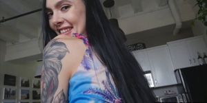 Nasty teen stepsis Marley Brinx loves her some anal