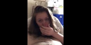 She makes her fat neighbour cum with her mouth