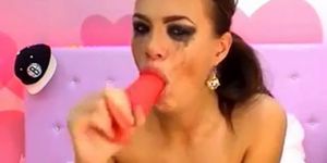Chick with beautifull eyes deepthroating pink dildo 2 D
