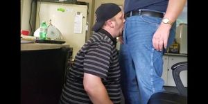 Daddy trucker dumps a quick load in Chubby Boys mouth