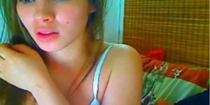Hot teen babe on home alone webcam