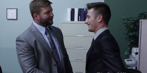 Ripped officehunk pounds nipplepierced newbie