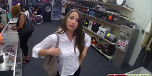 A woman with big tits gets a pawnshop hardcore sex