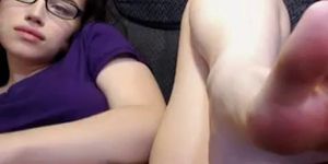 Teen with Glasses make a Anal Show on Cam