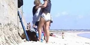 2 girls Changing at the beach