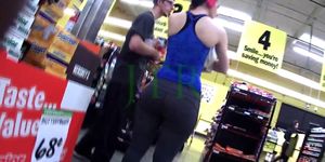 Sexy Thick white girl in tight yoga pants !!!!