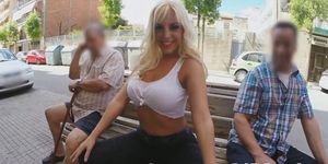 Blondie paraded her booty down the block in the streets