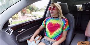 Blonde Khloe Kapri gives a masturbation show for a ride