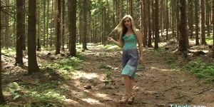 Steamy Solo Masturbation Show in the Woods