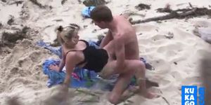 Couple fucking on the beach