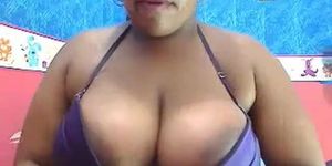 Hot Busty Black Slut Plays On Cam