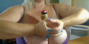 Hot Big Tits Mom in Webcam