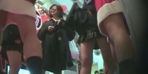 Japanese schoolgirls panties exposed