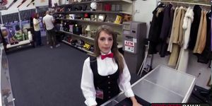 Sexy teen babe gets an unplanned fuck in the pawnshop