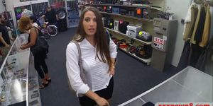 Phat ass lady fingering and screwed hard by pawn dude
