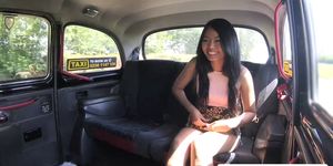 Thai Jureka have sex with the cab driver in the backsea