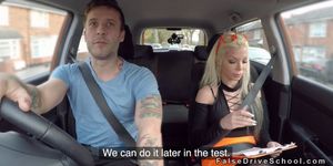Dude gets blowjob in driving school