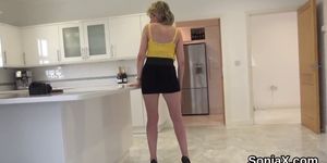 Unfaithful british mature lady sonia shows off her big 