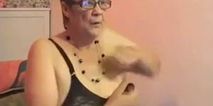 Hairy BBW granny plays on cam