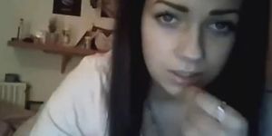 Amateur brunette teen rubbing her pussy on web cam