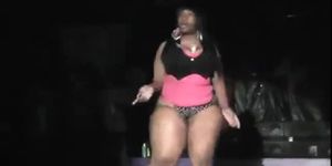 Big girl twerking for dollars