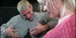 Young video gaming guy does blonde milf