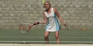 Blowjob at the Tenis Court