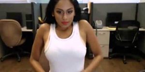 Big tits Latina camgirl masturbates on webcam
