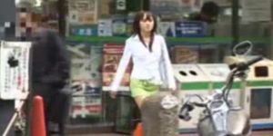 Publicsex nippon babe flashing her ass