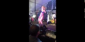 JoJo Sexy On Stage