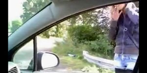 Hitch hiker pays guy with a nice blowjob