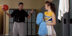 Amateur college cheerleader pussy drilled