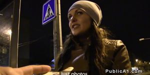 Fake agent bangs brunette in public for money