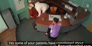 Doctor pussyfucks babe looking into complaint