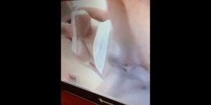 girlfriend rubbin her clit while watchin porn till she 