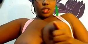 Ebony BBW Shows Her Big Tits On Cam - negrofloripa
