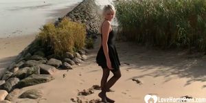 Blonde girl likes to fuck on the beach