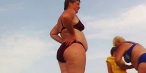 Russian Mature on the beach! Amateur!